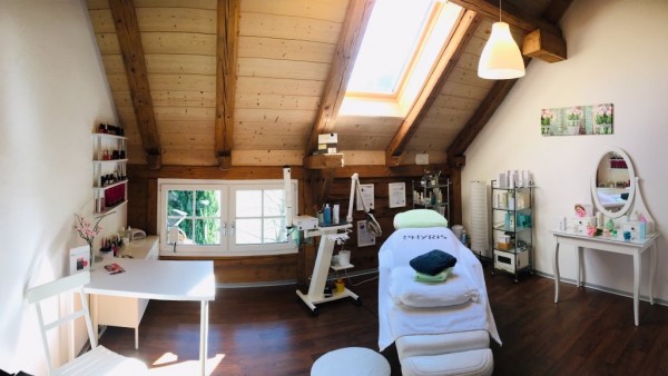 Jolly Kosmetik Jolanda Räbsamen